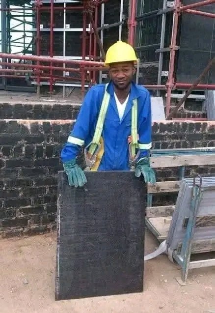 __T_touch's tweet photo. "I once worked as a general worker while the Polokwane High Court was being built. Today, I stand in that very same court presenting clients as an Attorney" - Mpho Lebepe

Dream big, doubt nothing. 🌠💯 https://t.co/Ph1FZUWa0V