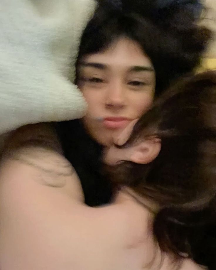 VVeliVatansever's tweet photo. โข
#LesbianTwitter #WLWCommunity https://t.co/nDeWSyFjas