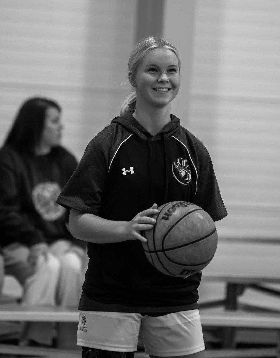 hkhealy's tweet photo. 2nd UARise tournament that 2027 Mya Brady, Vilonia HS hits 26 triples in 6 games. 52 triples in 12 games.  And hit a personal record of 9 threes in her last game of the season.  Donr miss on this sniper. @MyaBrady01 @PGHArkansas @RL_HoopsAR @AYSABasketball @JrAllStarBB @_BlakeDerrick @abovelinehoops