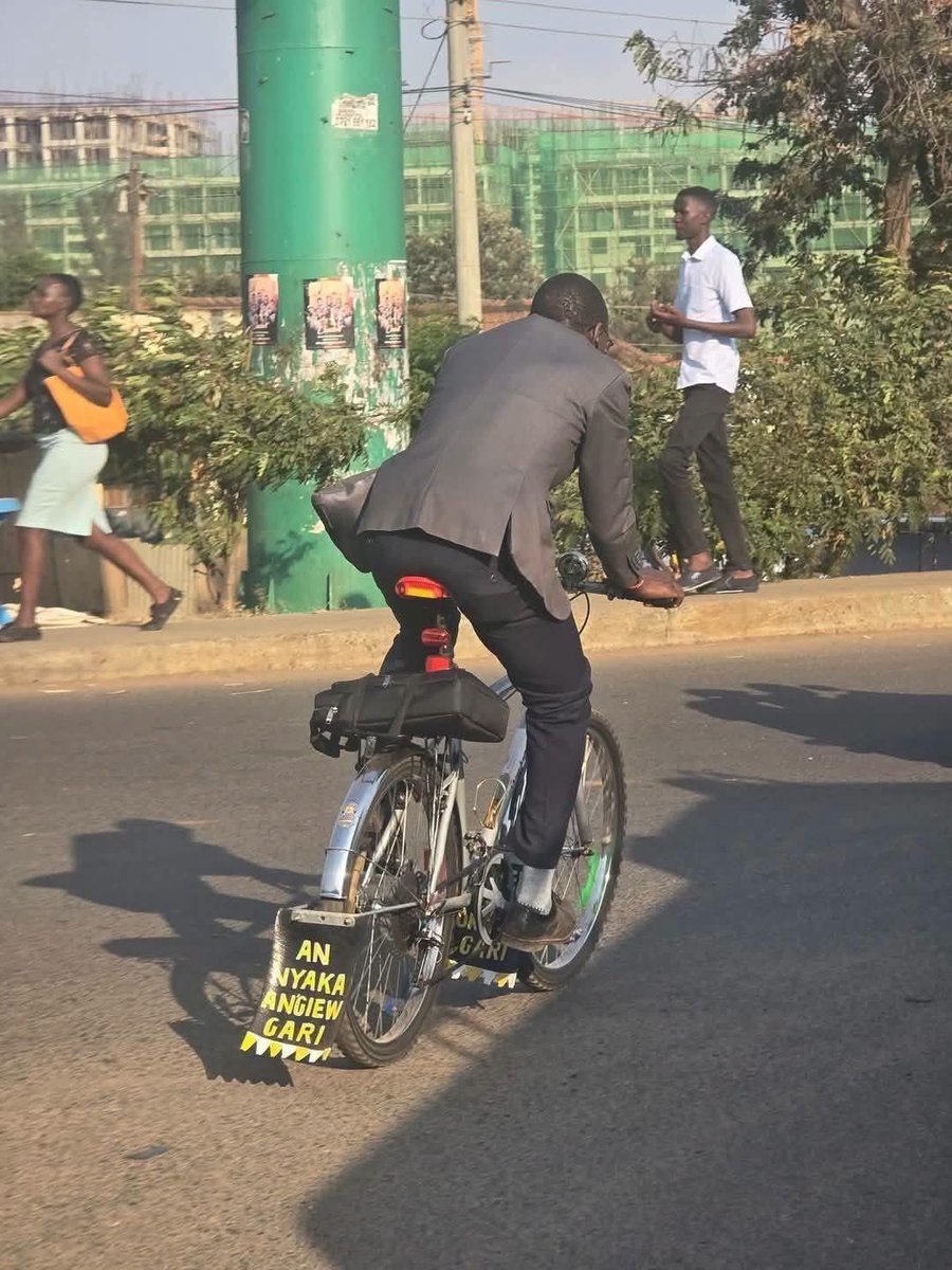 onjolo_kenya's tweet photo. Just a Luo on the ride 😂😂😂 https://t.co/w0GloLEXa5