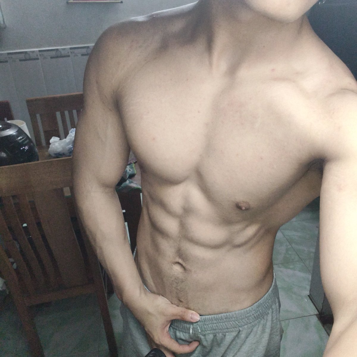 chaidim6mui's tweet photo. kpi mỗi ngày 1 post :))) https://t.co/2eNLoX3iSq
