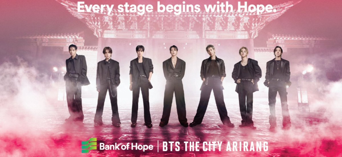 _YNWA613's tweet photo. Bank of Hope ธนาคารของคนเกาหลีที่ใหญ่ที่สุดในอเมริกาประกาศเป็นสปอนเซอร์หลักโปรเจ็กต์ 'BTS THE CITY ARIRANG NEW YORK'

วงระดับโลก BTS จับมือกับ Bank of Hope จัดอีเว้นต์ขนาดใหญ่ในนิวยอร์กและนิวเจอร์ซี นายเควิน คิม ประธาน Bank of Hope ประกาศความร่วมมือในฐานะผู้สนับสนุนหลักอีเว้นต์ขนาดใหญ่ของ BTS กับ 'BTS THE CITY ARIRANG NEW YORK' โดยจะทำการโปรโมทในหลากหลายรูปแบบ เช่น การเปิดบัญชีใหม่, สะสมแสตมป์, บัตรขูด และจับฉลาก

นับเป็นครั้งแรกที่ธนาคารพาณิชย์ของคนเกาหลีในอเมริกาเข้าร่วมเป็นผู้สนับสนุนหลักอย่างเป็นทางการในอีเว้นต์ที่เกี่ยวข้องกับ BTS

https://t.co/eyJ3bAtIaD