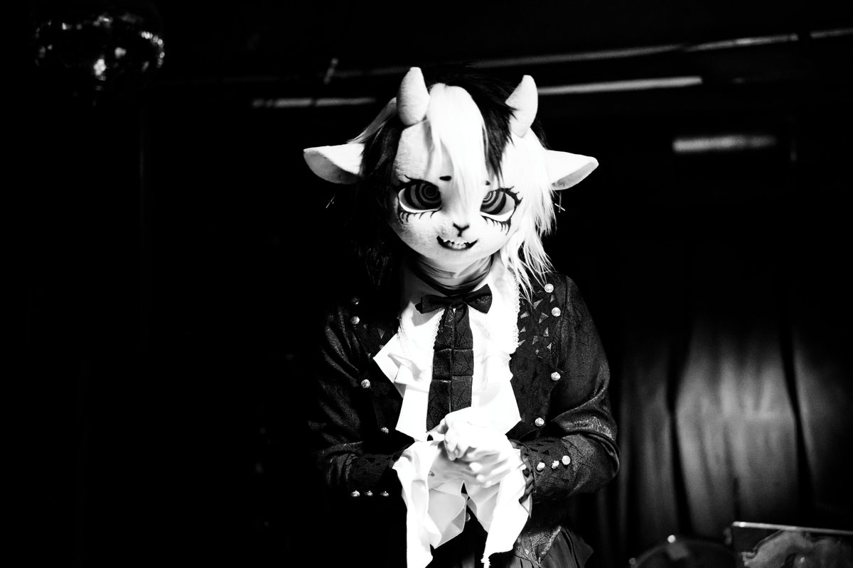 Baphriel's tweet photo. Spoopy https://t.co/i2jvkakktB