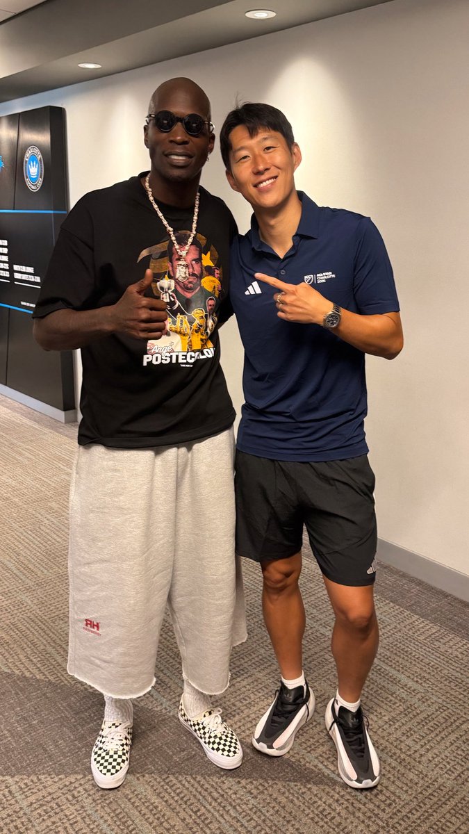 ochocinco's tweet photo. Pepe x @Sonny7 (we are really cousins) https://t.co/y3IByTzQ1e