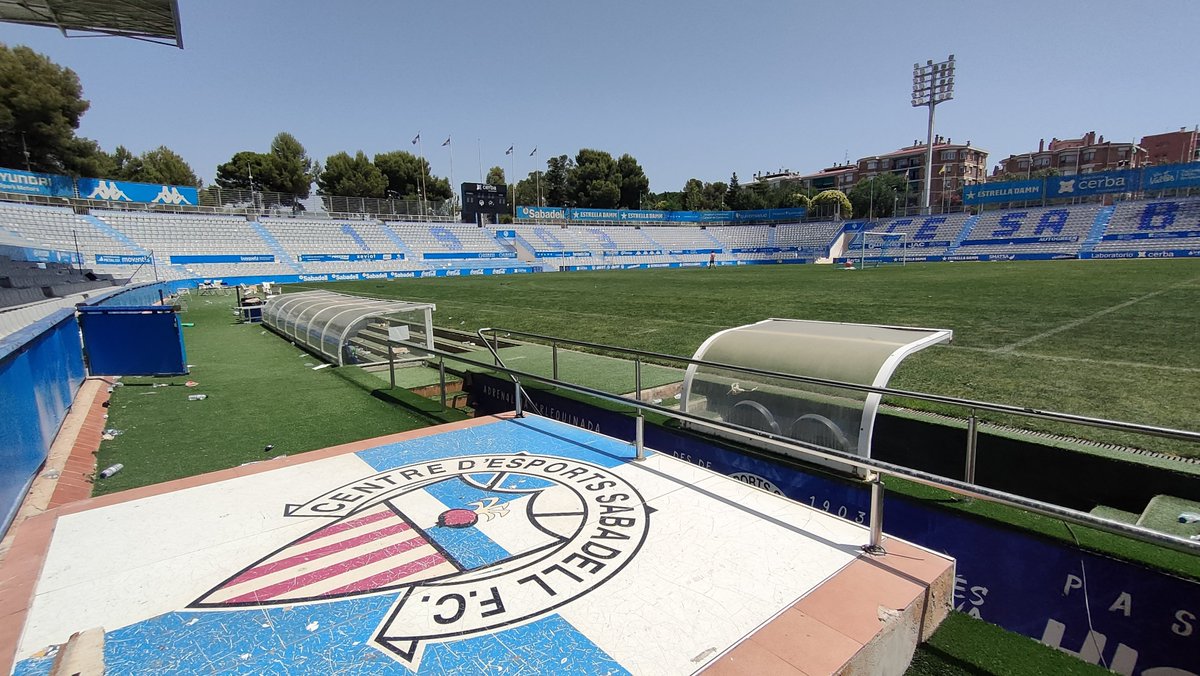 somdelhospi's tweet photo. Un tema força curiós de la final de la #CopaCat entre el Sabadell i el Barcelona B és que, malgrat estar dues categories per sobre del rival, el Sabadell serà oficialment l'equip de categoria inferior. Hi participa com a equip de Segona RFEF i el filial, com a equip de 1a RFEF. https://t.co/9oceyQOfsb