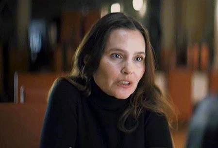 CineStranger's tweet photo. VIRGINIE LEDOYEN 
plus de photos sur
https://t.co/RQMw0J8Qk3 
​VIRGINIE LEDOYEN est une actrice et productrice qui , ayant commencé très jeune dans le métier,  a une filmographie importante avec notamment des films comme  8 femmes (2002), La Plage (2000) et L'eau froide (1994). KAAMELOTT - DEUXIEME VOLET : PARTIE...
Virginie Ledoyen  est née  Virginie Fernandez le 15 novembre 1976 à Paris . Ses parents, vendeurs sur les marchés,. Sa grand-mère était une actrice de théâtre française.
Virginie commence à tourner des campagnes publicitaires alors qu'elle n'a que 5 ans et études normales en collège  notamment au collège Rognoni, l'école des enfants du spectacle, à Paris.
A 11 ans, elle débute au cinéma avec un petit rôle  dans LES EXPLOITS D'UN JEUNE DON JUAN , de Gianfranco Mingozzi. En 1991, elle  sera  Mima de Philomène Esposito et on découvre une future talentueuse actrice. Voulant continuer elle se lance dans le métier et quitte le foyer familial.
En 1994, elle reçoit sa première nomination au César dans la catégorie Meilleur espoir féminin pour son rôle dans la comédie Les Marmottes. Et  avec le cinéaste Olivier Assayas Virginie  tourne L'eau froide en 1994, film sur l'adolescence, qui lui permet de recevoir une nouvelle nomination au César dans la catégorie Meilleur espoir féminin. 
Et rapidement un début de carrière internationale  avec le film LA PLAGE de Danny Boyle aux côtés de Guillaume Canet et Leonardo DiCaprio.
Virginie tournera des comédies (Mais qui a tué Pamela Rose?, La doublure, L'Emmerdeur), des films d'action L'ARMEE DU CRIME. , ENRAGES, premier film d'Eric Hannezo aux côtés de Lambert Wilson ou historique (Bon voyage).
Virginie fera partie du clan VALERIE DONZELLI et tournera plusieurs films (Tout ce qui brille ) avec cette réalisatrice.
Et la télévision avec des séries (série XIII ).
Mariée, 3 enfants.
GIANFRANCO MINGOZZI...LES EXPLOITS D'UN JEUNE DON JUAN   ...1986
ELIE CHOURAQUI ...LES MARMOTTES ...1993
CHRISTIAN DE CHALONGE...LE VOLEUR D'ENFANTS...1991
FREDERIC JARDIN ...LA FOLIE DOUCE ...1993
OLIVIER ASSAYAS...L'EAU FROIDE...1994
BENOIT JACQUOT...LA FILLE SEULE...1995
CLAUDE CHABROL...LA CEREMONIE...1995
EDWARD YANG...MAHJONG...1996
JEAN-FRANCOIS RICHET...MA 6-T VA CRACK-ER...1997
GERARD KRAWCZYK...HEROÏNES...1997
BENOIT JACQUOT...MARIANNE...1997
OLIVIER DUCASTEL...JEANNE ET LE GARÇON FORMIDABLE...1998
JAMES IVORY...LA FILLE D'UN SOLDAT NE PLEURE JAMAIS...LA FILLE D'UN SOLDAT NE PLEURE JAMAIS...1997
OLIVIER ASSAYAS...FIN AOUT, DEBUT SEPTEMBRE...1998
PIERRE JOLIVET...EN PLEIN COEUR...1998
DANNY BOYLE...LA PLAGE...THE BEACH...1999
JEAN FRANCOIS RICHET...DE L'AMOUR ...2000
FRANCOIS OZON...8 FEMMES...2001
ERIC LARTIGAU...MAIS QUI A TUE PAMELA ROSE? ...2003
JEAN-PAUL RAPPENEAU...BON VOYAGE ...2003
PASCAL LAUGIER ...SAINT ANGE .....2003
FRANCIS VEBER...LA DOUBLURE...2005
GUY MOSHE...HOLLY...2006
KOLDO SERRA...THE BACKWOODS...2006
EMMANUEL MOURET...UN BAISER S'IL VOUS PLAIT...2007
LORRAINE LEVY...MES AMIS MES AMOURS...2008
FRANCIS VEBER ...L'EMMERDEUR ...2008
ROBERT GUEDIGUIAN...L'ARMEE DU CRIME...2009
GERALDINE NAKACHE...TOUT CE QUI BRILLE...2009
BENOIT JACQUOT...LES ADIEUX A LA REINE  ...2012
EMMANUEL MOURET...UNE AUTRE VIE  ...2013
JEAN-PIERRE MOCKY...À VOTRE BON COEUR MESDAMES...2013
ARNOLD DE PARSCAU...ABLATIONS...2014
VALERIUE MULLER...LE MONDE DE FRED...2014
ERIC HANNEZO...ENRAGES...2015
ELISE GIRARD...DROLES D'OISEAUX...2017
AXELLE LAFFONT...MLF...2018
ANTOINE BLOSSIER ...REMI SANS FAMILLE...2018
VALERIE DONZELLI...NOTRE DAME...2019
OLIAS BARCO...POLINA...2019
CATHERINE CORSINI...LE RETOUR...2023
VALERIE DONZELLI...L'AMOUR ET LES FORETS...2023
ALEXANDRE BUSTILLO...LE MANGEUR D'AMES...2024
VALERIE DONZELLI...À PIED D'ŒUVRE...2025
ALEXANDRE ASTIER...KAAMELOTT - DEUXIEME VOLET : PARTIE 1...2025

ET des séries télé