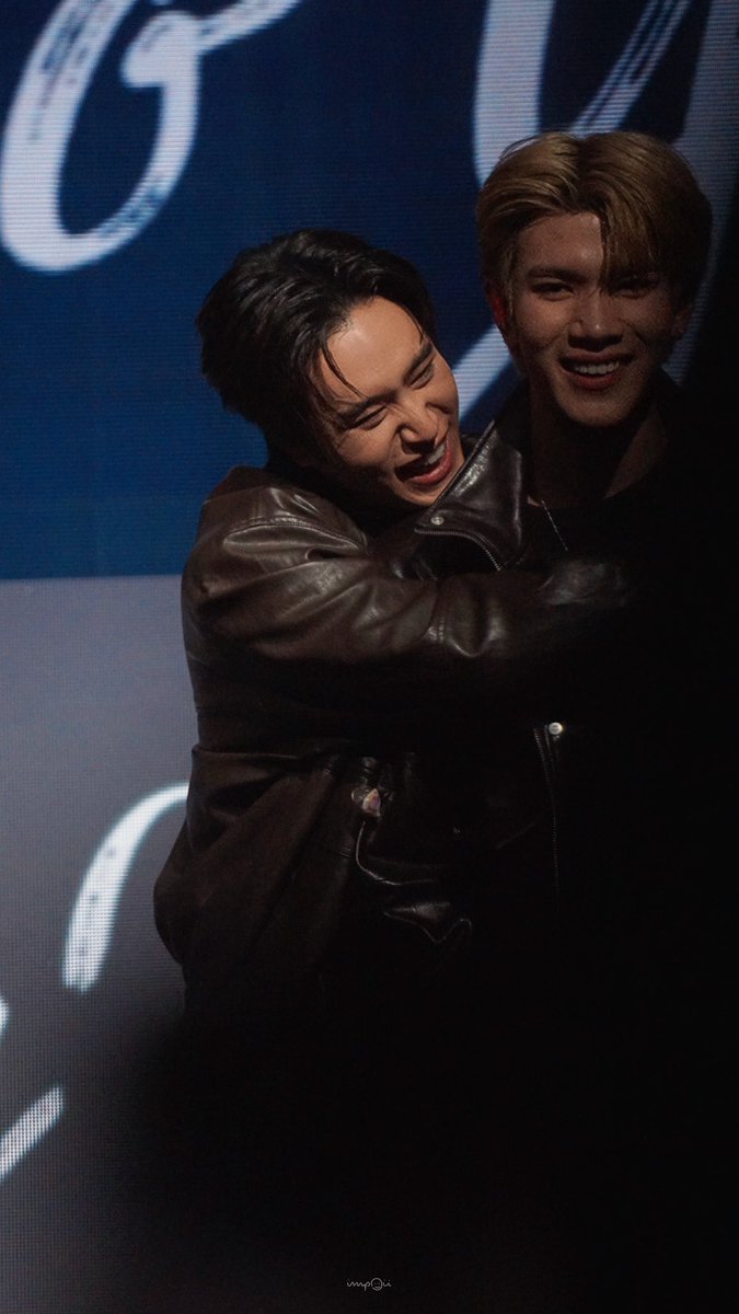 impoii's tweet photo. ช็อตนี้อะไรบังไม่รู้ แต่เจมยิ้มเล่นกับฟ่ดน่ารักอะ ลบไม่ลง🥹

#GeminiFourthFMinTaipei2026
#Gemini_NT #Fourthnattawat 
꒰ @gemini_ti ,, @tawattannn ꒱ https://t.co/lseqhRLSJB