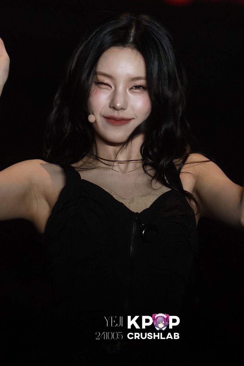 Kpopcrushlab's tweet photo. 241005 Yeji at 2024 K-LINK FESTIVAL (3)

#YEJI #예지 #ITZY #있지 #Kpop #Wallpaper #4K https://t.co/9VYR1BN9g4