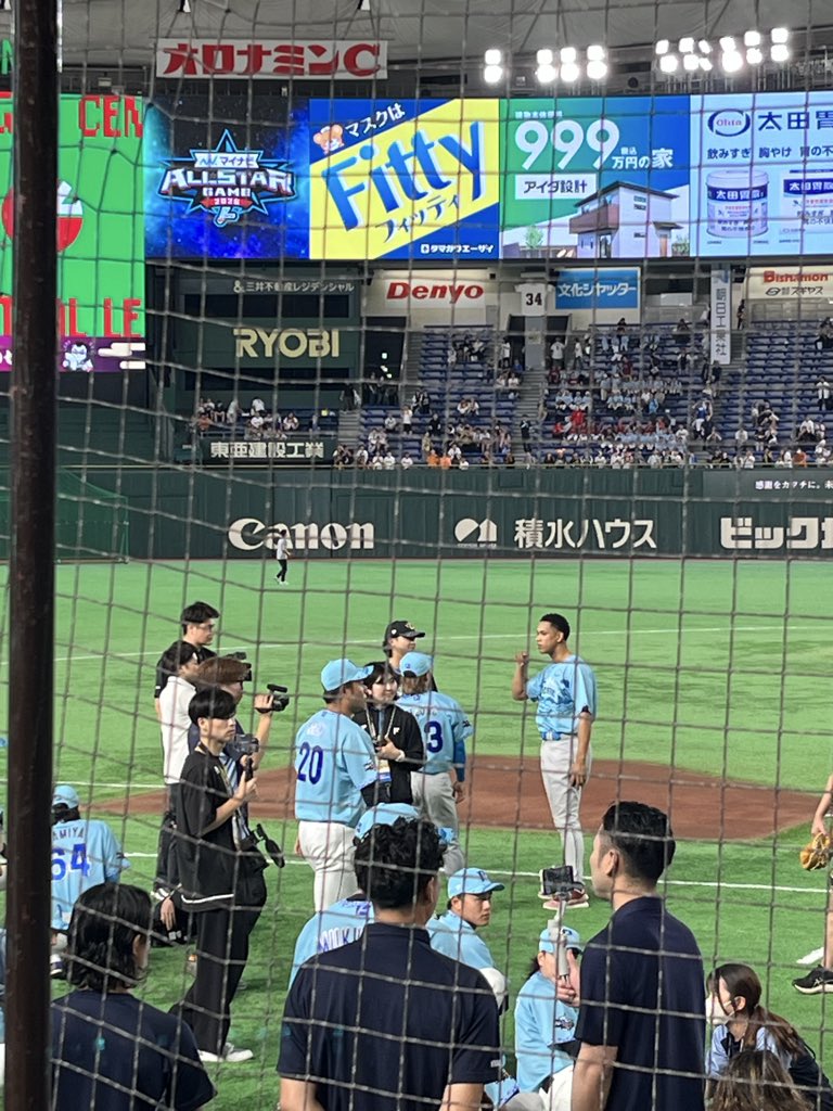 g_6_10's tweet photo. 激神席
リセール出してくれた人ありがとう https://t.co/Ozp9u7XsKQ