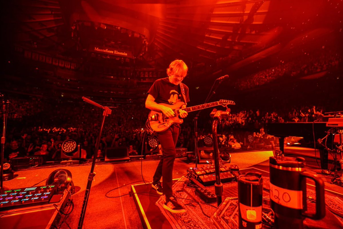 phish's tweet photo. Tune into @PhishRadioSXM today at Noon ET/9AM PT if you missed last night's show from The Garden in NYC  📡 Listen in your car or via the @SIRIUSXM app: https://t.co/SqIfGHLex6

📸: Rene Huemer https://t.co/3l8U2jCtBq