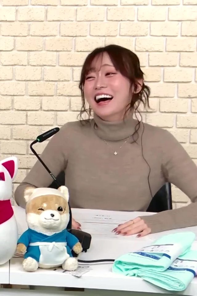 bplhcn's tweet photo. 声優の石飛恵里花 脇汗 https://t.co/7WAJq6wkpG