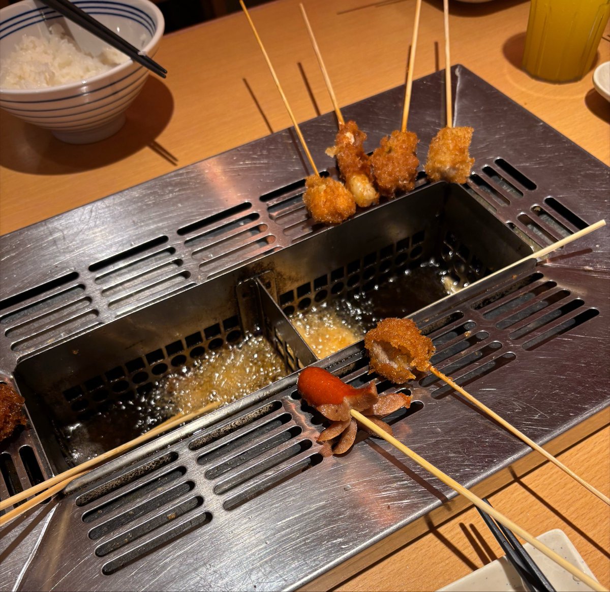 k0x7v's tweet photo. かれしと串家物語行った🤩 https://t.co/pQuOxeJI0s