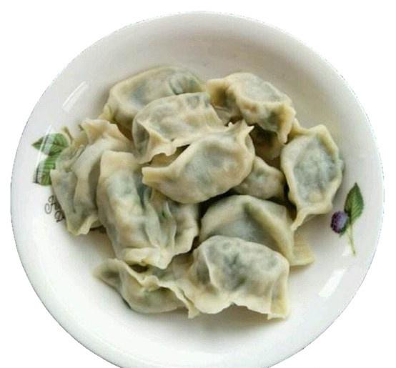 DawneMood's tweet photo. [刚出锅的糖心蛋戳破的瞬间，蛋液顺着蛋白慢慢流开，配着热粥咬一口，暖到胃里～]， https://t.co/BuHc2UVqDq