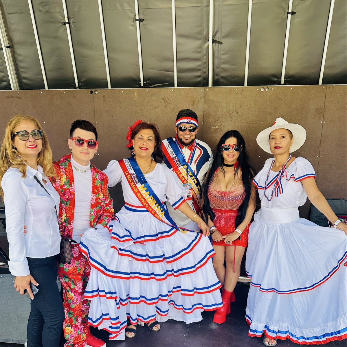 STALINBMUSIC's tweet photo. @stalinbmusic hoy en la gran parada Dominicana del Bronx Ny.. #falle nueva música.
Link on my bio 👇
https://t.co/tLLpoLHHr1
https://t.co/7vMaKalDV8
sandycflow @stalinbrecords @nochesdediversionesconsb @sandycflowrecords @sandycpromotions @sandycflowfans @activa80fm @telemicrointernacionalhd 

@mrgoodvybez @elvinpolanco @felipefebles @iamblackrosenyc @_yolimayoli @la_unica169 @miguellyjonq @vocesdistintas @promotediting