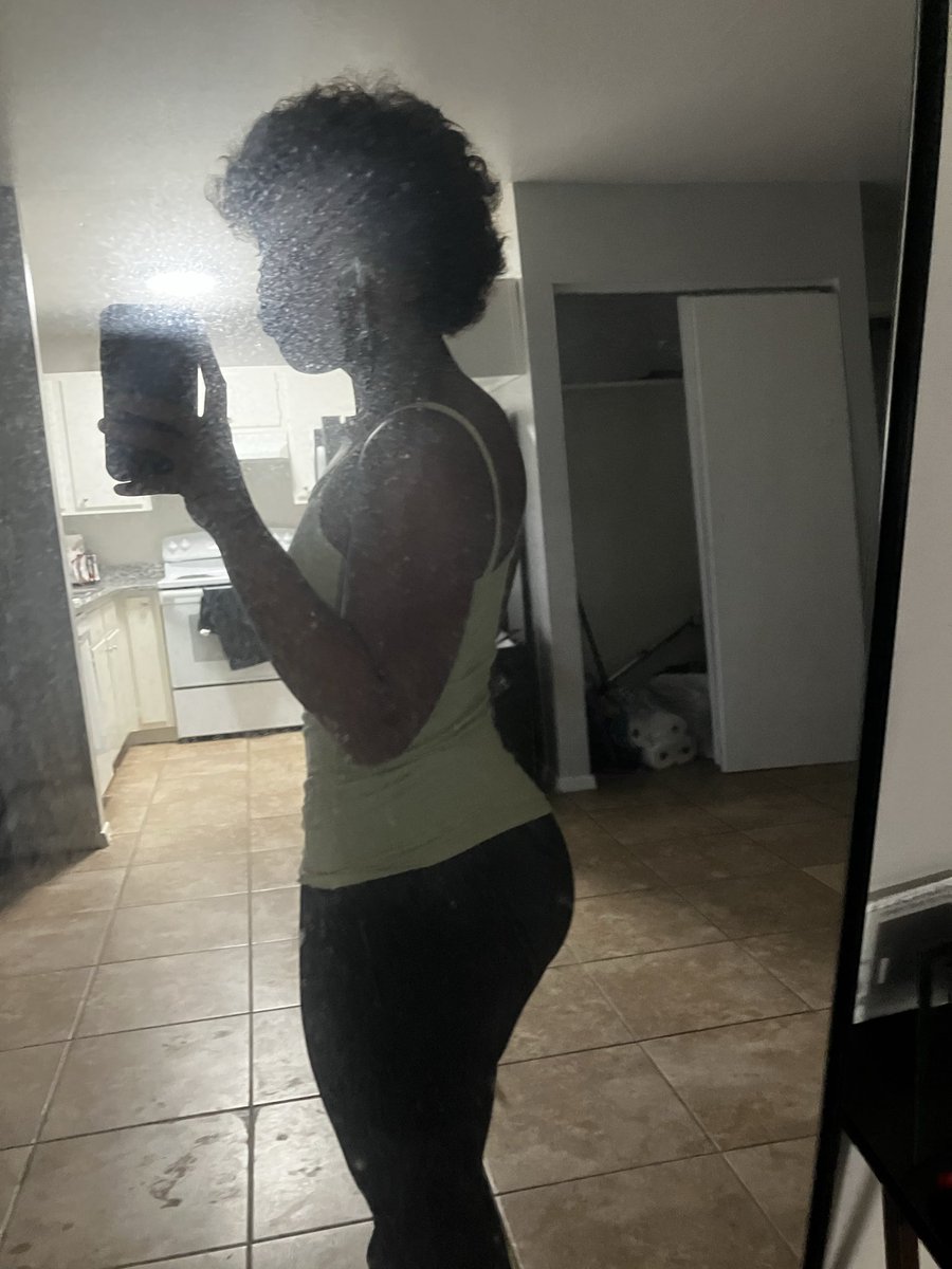 Cocalayla420's tweet photo. https://t.co/ZHjac9AjxC