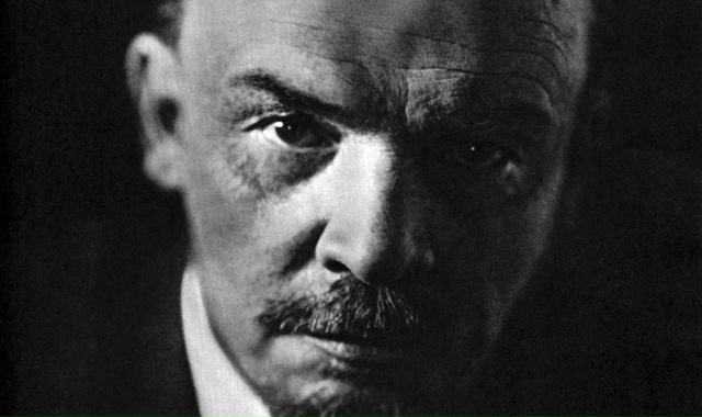 Francis49146726's tweet photo. Lenin sobre la inmigración

"No cabe duda de que la pobreza extrema por sí sola obliga a la gente a abandonar su tierra natal, y que los capitalistas explotan a los trabajadores inmigrantes de la manera más descarada. + https://t.co/3XvQbZsxeB