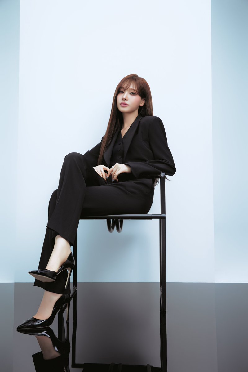 tonymoly_x's tweet photo. 블랙냥 아 아니 팀장님..🐈‍⬛
시럽틴트 신상 올리브영 런칭 승인 부탁드립니다

(리즈팀장님 픽은 19 던 모브 시럽이래요) https://t.co/oWpToGZvYS