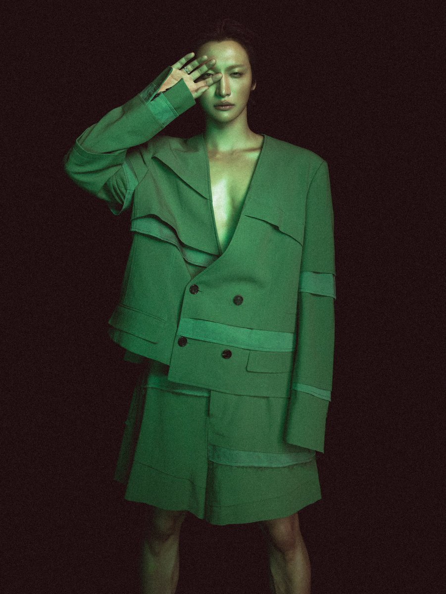 pshsongzio's tweet photo. #성화 ARENA HOMME+ https://t.co/b6xPLrGJU9