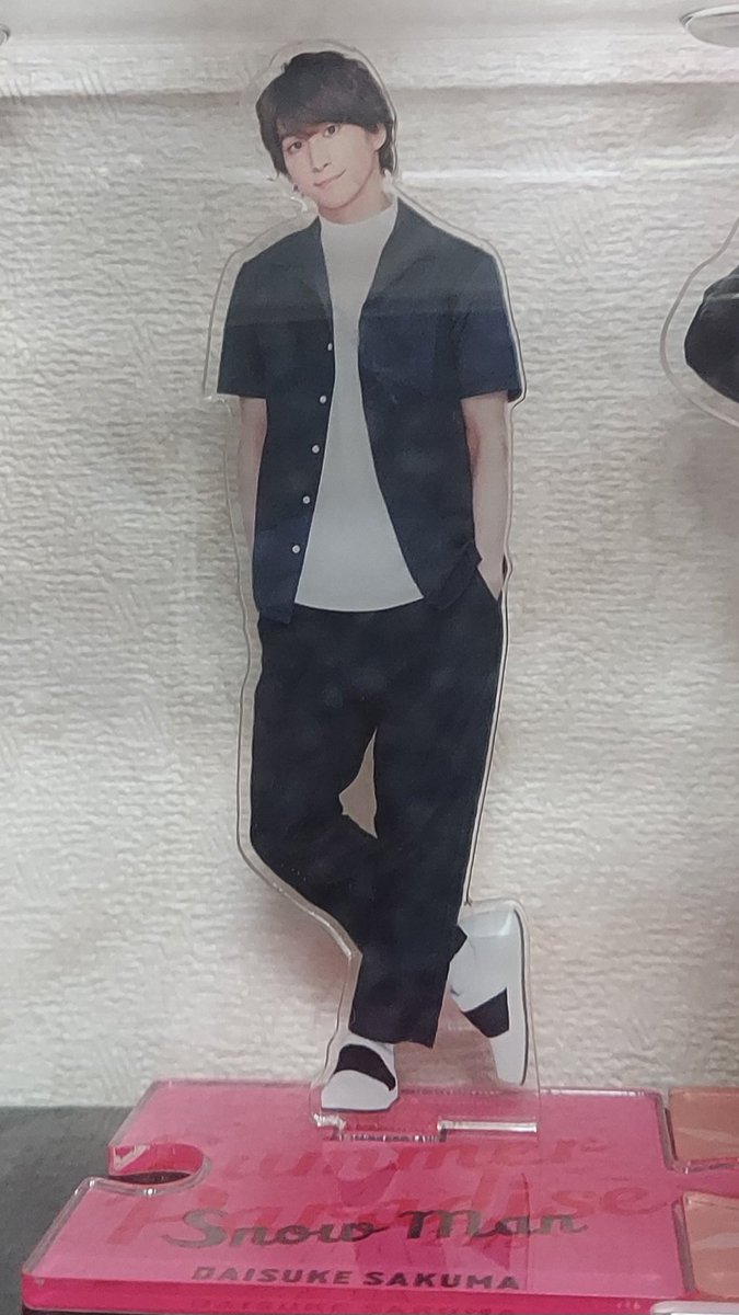 Snow_sakuma_'s tweet photo. で、サマビ今なにが売り切れで何を買えるのか?
餅?

Snow ManのJr.時代にTDCサマパラでアクスタ連日売り切れたの思い出す(レア物になりました) https://t.co/C9DCQtqYa3