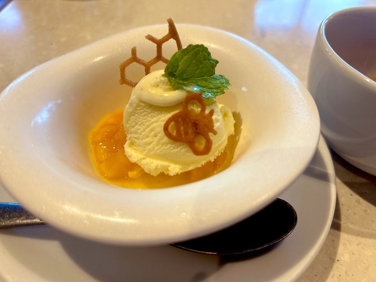 boris_chan_jp's tweet photo. 会社の近くで気になってた三井ガーデン銀座築地のランチ🍽️ハーフビュッフェで前菜とメインは各国料理からチョイス✨ビュッフェは思ったより小ぢんまりしてるけど満遍なくて全部おいしかった〜🐽 https://t.co/40x2YLlsan