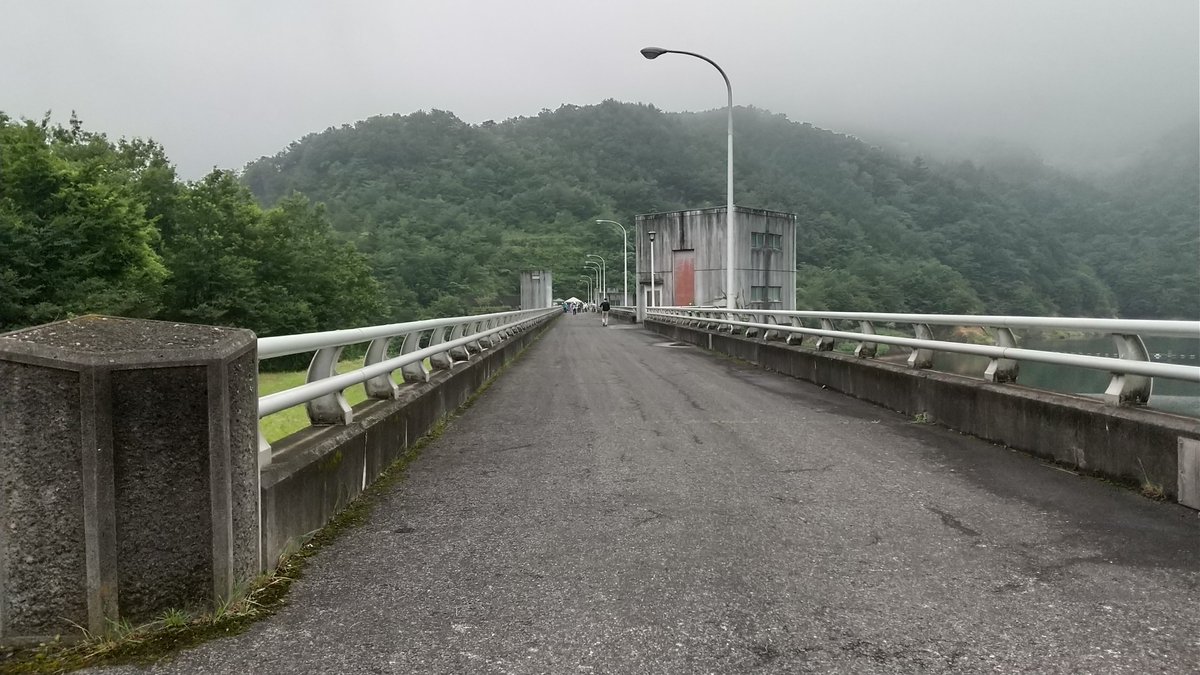 risette3435's tweet photo. 東荒川ダム見学会に来ました😊
今日はいつもより気温が低く、監査廊の中が一段と寒かったです🎵
今回は特別に、利水放流管から放流していますとのことでした。
確かに東荒川ダムが吐いている様子はあまり見られないかも☺️
#東荒川ダム #栃木県 #森湖 https://t.co/2Kujc8a2v4