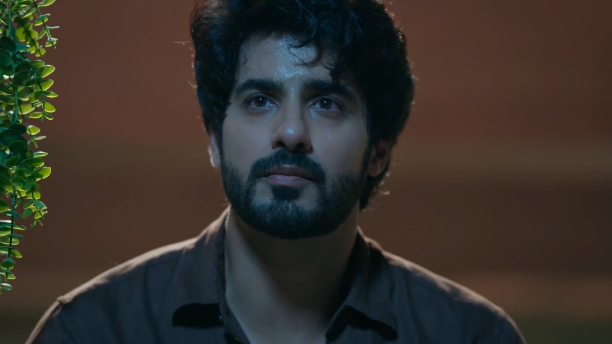 Av_DewDaisy's tweet photo. Abrar, you're an amazing actor. The way you do emotional breakdown scenes is just perfect. You show every emotion through your eyes so well. Every scene feels real, and it's easy to feel your character's pain. Your acting always touches the heart. 
🤍🤍 https://t.co/wIzFoAp6dZ
