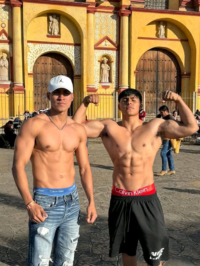 noel_villegas23's tweet photo. Mis 2 compás están haciendo colaboración ⚔️ por primera vez 😈🫠😍💦💦💦🤤
Te dejo el link de sus redes 👤👇🏻

https://t.co/UhArisV6l7 https://t.co/MjWgeRH6HK
