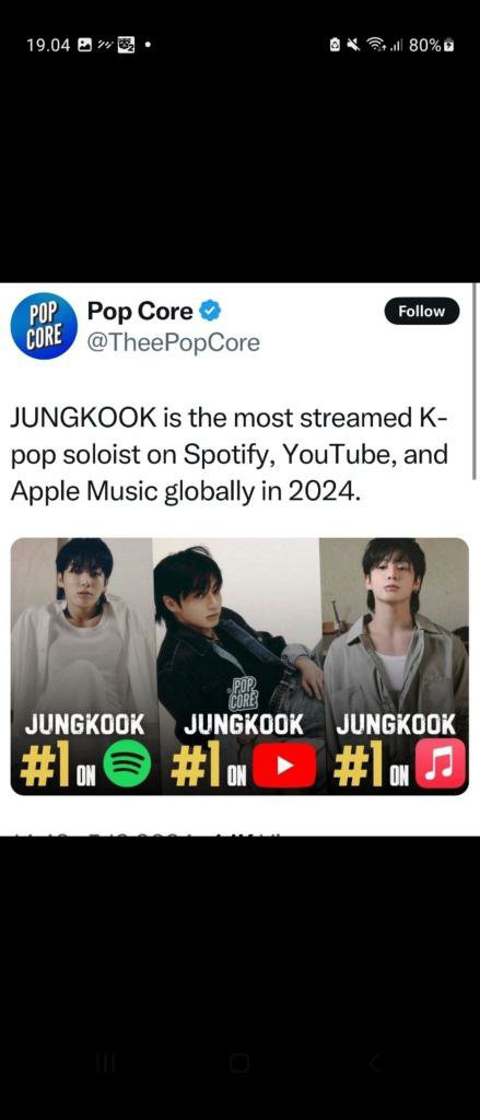 FralJjk1's tweet photo. Seven was charted SEPERATELY coz E and C versions (same ISRC codes should be combined) weren't combined. And talking about actual FRAUD was Jennie with You And Me, combined versions with 2 different ISRC codes. 😭 Jungkook charted 9 songs btw, 4 collabs and 5 SOLO songs LMAO https://t.co/GRRXahWPeC