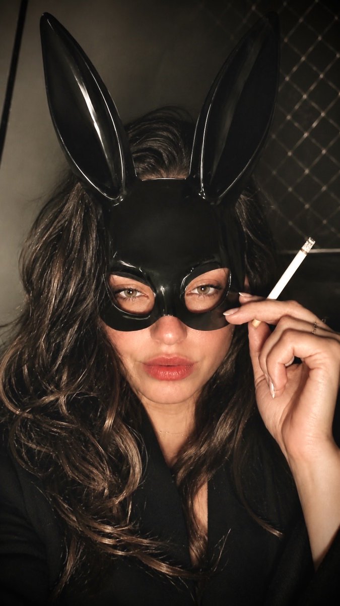 VesperLaneof's tweet photo. Not everything beautiful needs to be revealed.

I'm Vesper Lane. An anonymous muse creating artistic, elegant, and cinematic photography for those who appreciate mystery as much as beauty.

If you're curious, you'll know where to find me. ↓ https://t.co/LIfJP4qyL4