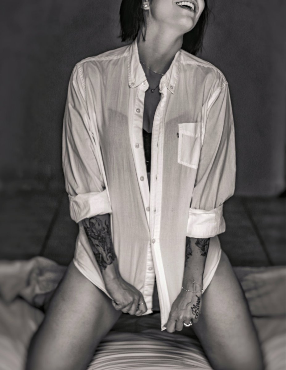 VesperLaneof's tweet photo. Not everything beautiful needs to be revealed.

I'm Vesper Lane. An anonymous muse creating artistic, elegant, and cinematic photography for those who appreciate mystery as much as beauty.

If you're curious, you'll know where to find me. ↓ https://t.co/LIfJP4qyL4