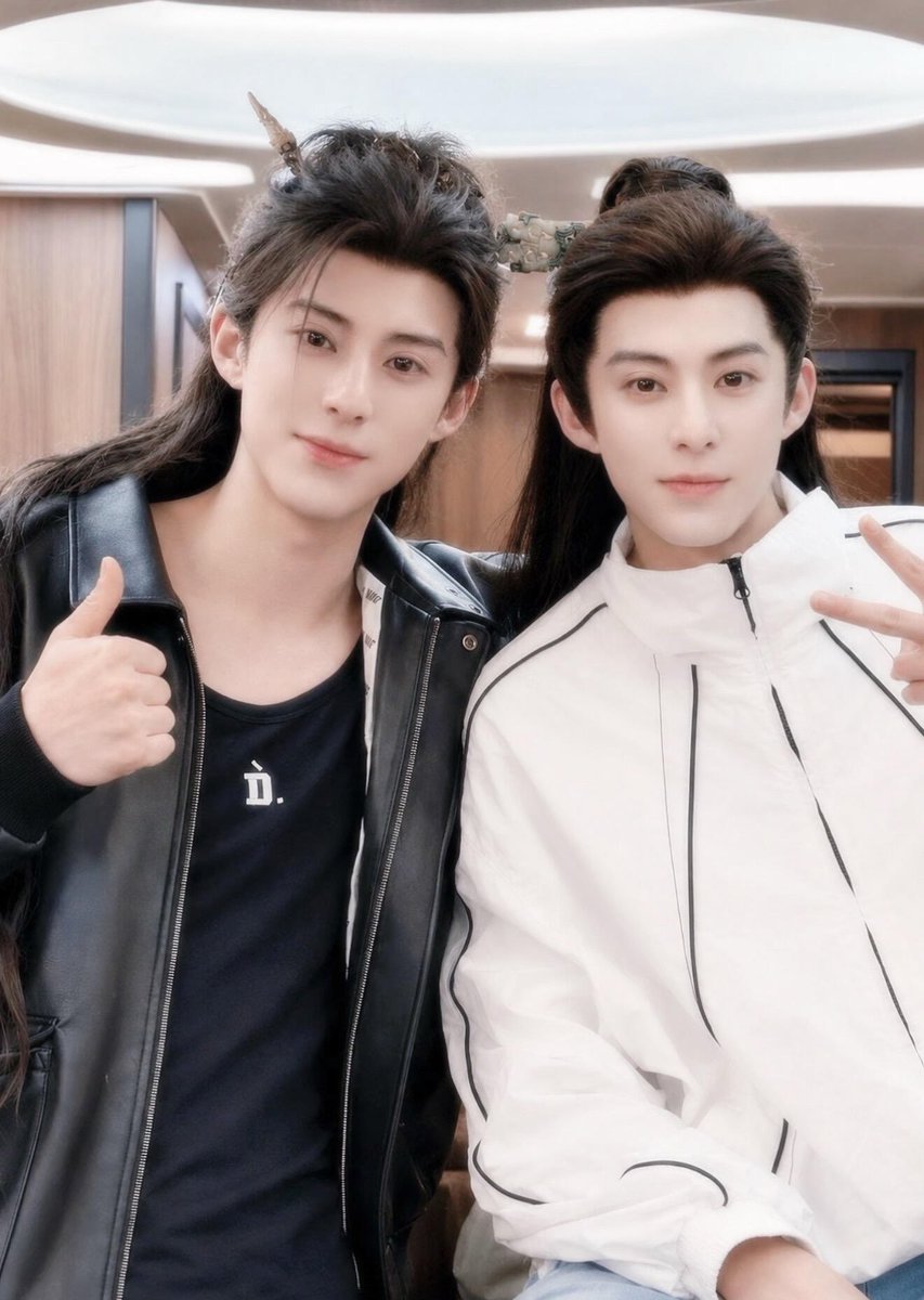 nin9men9's tweet photo. 우아... 두사진 합치니까...두배 아름답다🥰🥰 https://t.co/naxPoUNDm2