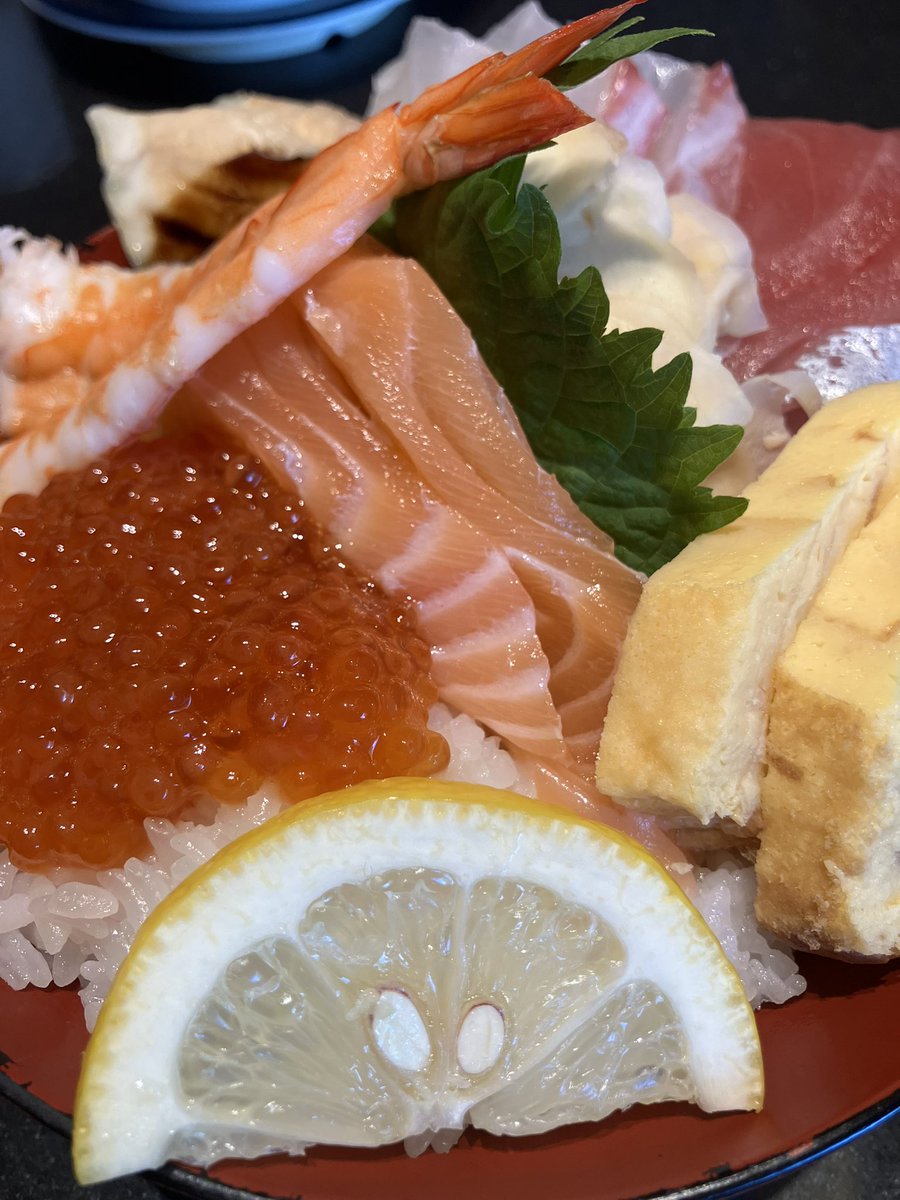 kanngumi's tweet photo. 初めて来た！美味しい🐟🐟🐟 https://t.co/w2ZaIuDEED