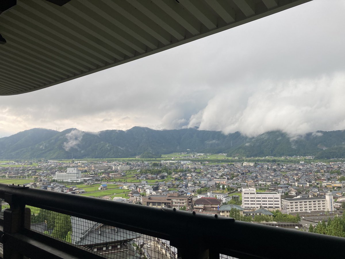 PikataroWorldT's tweet photo. 五重塔からの景色！
一瞬で大雨なった https://t.co/DIUIMBTfPX