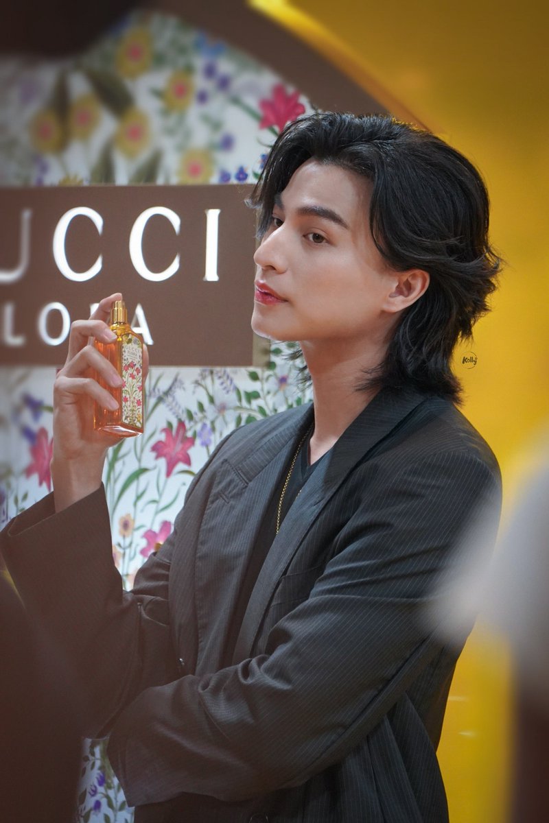 KOLLYLOVEGULF's tweet photo. เป็นการพรีเซ้นท์น้ำหอมที่ดาเมจมาก
ส๊วยย!!! คุณคนสวยของหม่ามี๊ 🫠🫠

GULF GUCCI FLORA PARAGON
#GucciBeautyxGulf
@gulfkanawut  #Gulfkanawut https://t.co/SYrfGfRrnJ