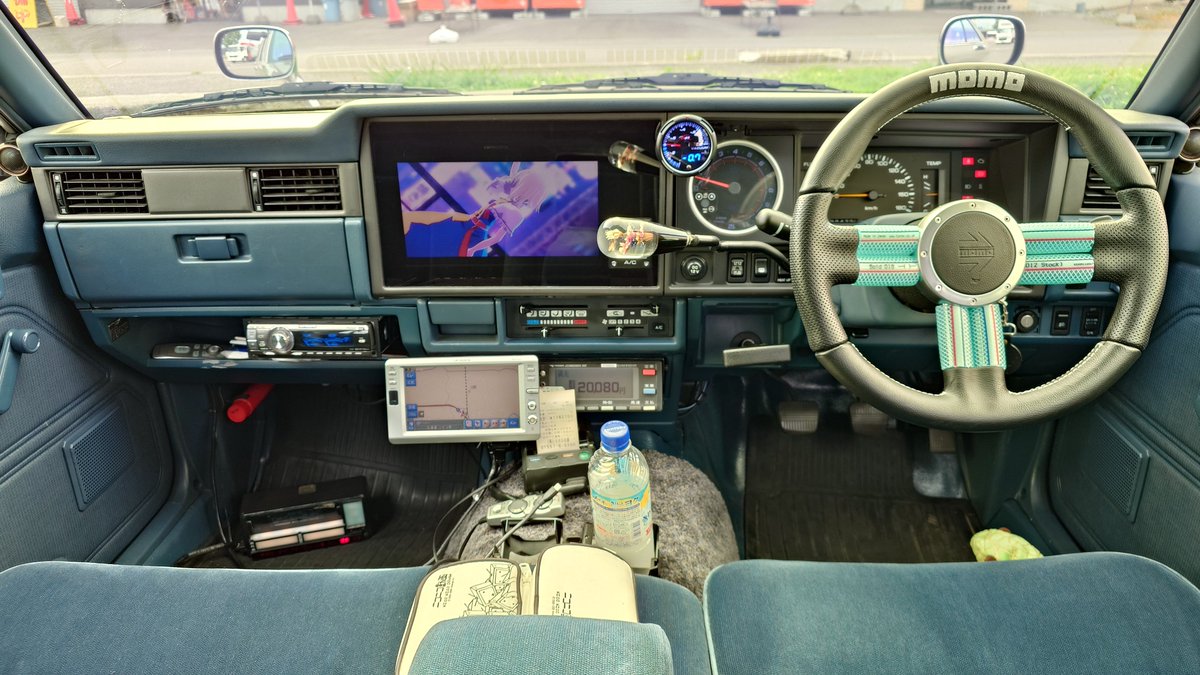 SteelWheel_SY31's tweet photo. 本日ラストラン。
時に雪に嵌まり、時に悪そうな車に追われてきましたが約21年3ヶ月の間大きな故障も無く。
約325000km、本日セドリックを降りました。 https://t.co/RC2waQZ1ci