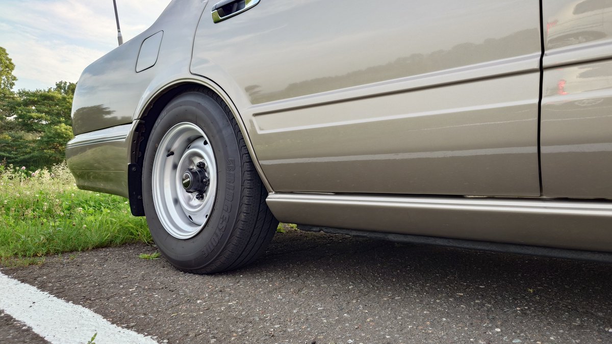 SteelWheel_SY31's tweet photo. 本日ラストラン。
時に雪に嵌まり、時に悪そうな車に追われてきましたが約21年3ヶ月の間大きな故障も無く。
約325000km、本日セドリックを降りました。 https://t.co/RC2waQZ1ci
