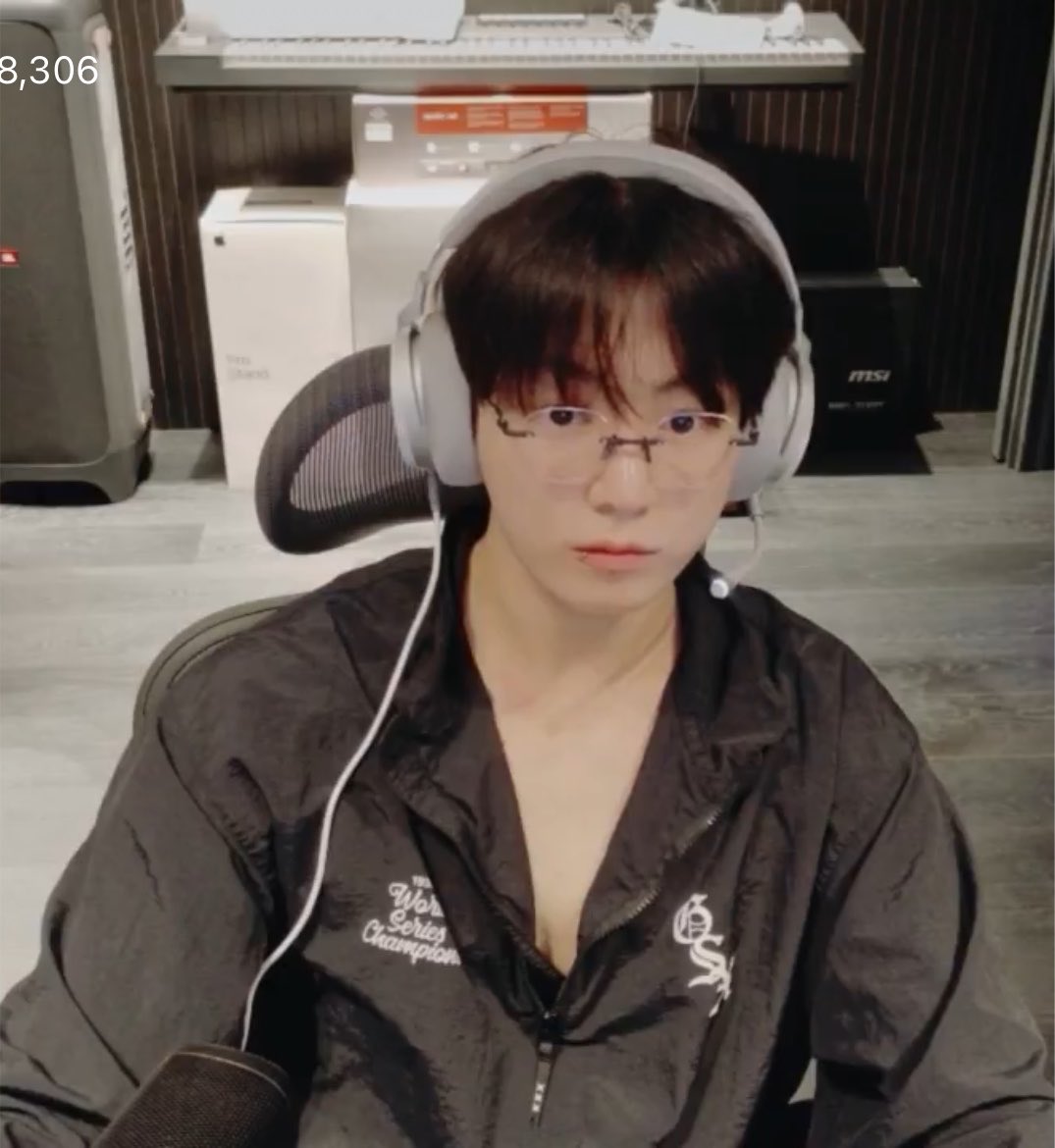 ilenoirr's tweet photo. wajahnya tuh mungil dan manis banget gituuuu 🥺🥺 https://t.co/67GZUCWSHi