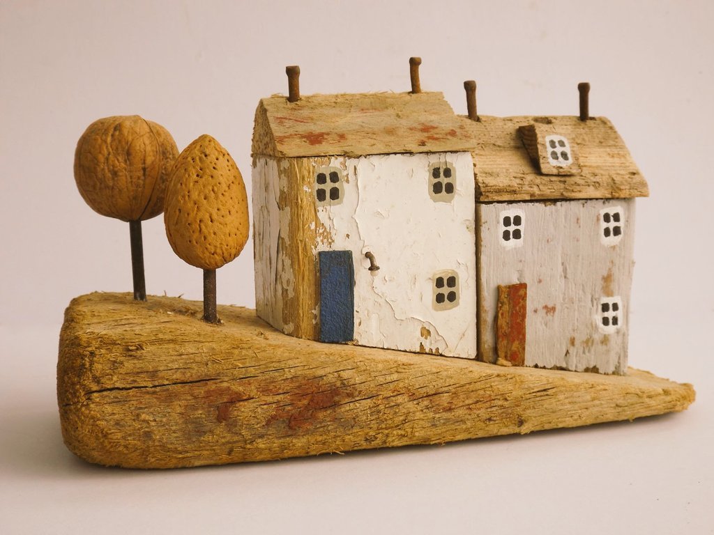womensart1's tweet photo. Cornish artist Kirsty Elson trawls the beaches of her home collecting driftwood as the raw material for her coastal scene sculptures #WomensArt https://t.co/Re2KjLu73H