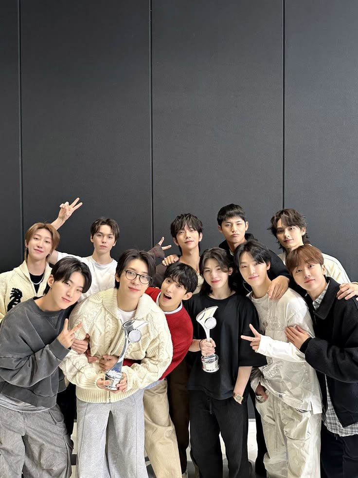 cintavcllt's tweet photo. #SEVENTEEN https://t.co/mlRYZGkCZt