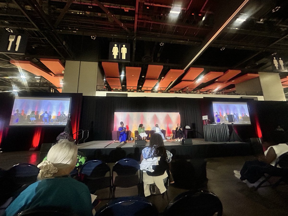 EmmanuelE559's tweet photo. Here’s a trip I took to Chicago for a NAACP convention and got to work with the Youth council. https://t.co/3K1Rm8iezH