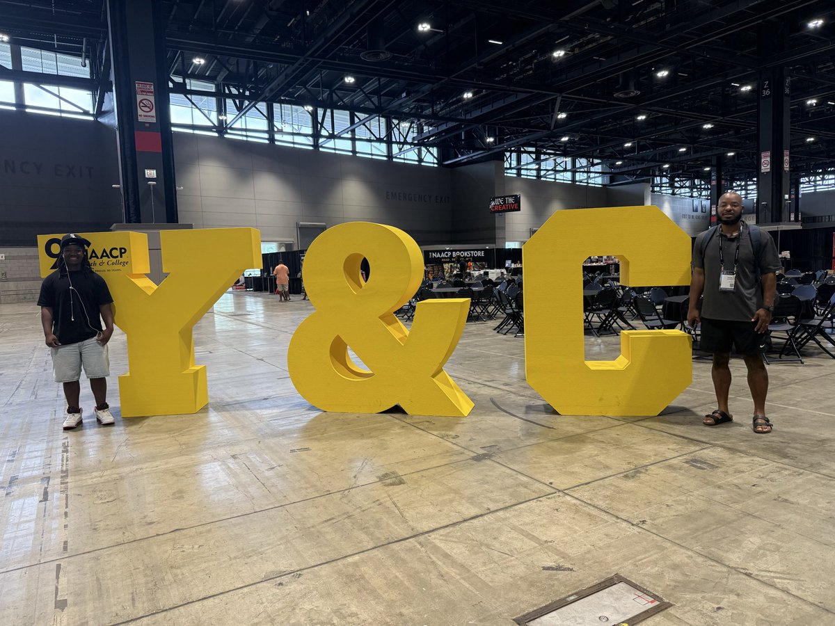 EmmanuelE559's tweet photo. Here’s a trip I took to Chicago for a NAACP convention and got to work with the Youth council. https://t.co/3K1Rm8iezH