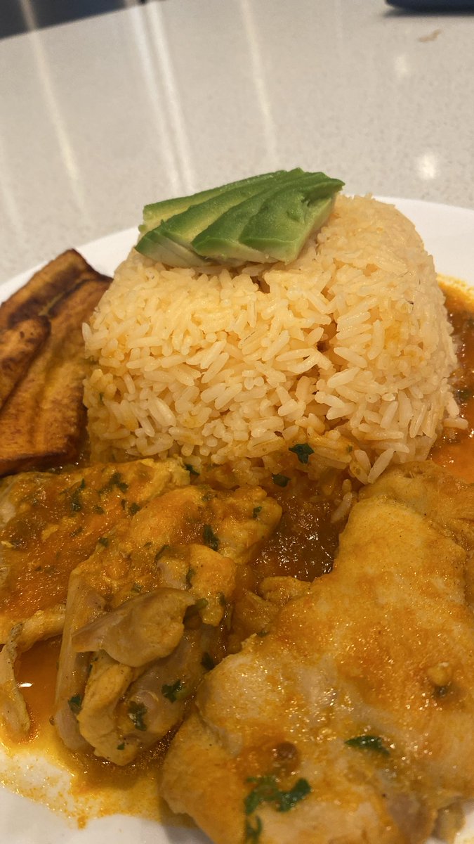 Nicolljcv's tweet photo. El adora la comida ecuatoriana y yo adoro cocinarle a quien amo https://t.co/YVkzTsj7hd