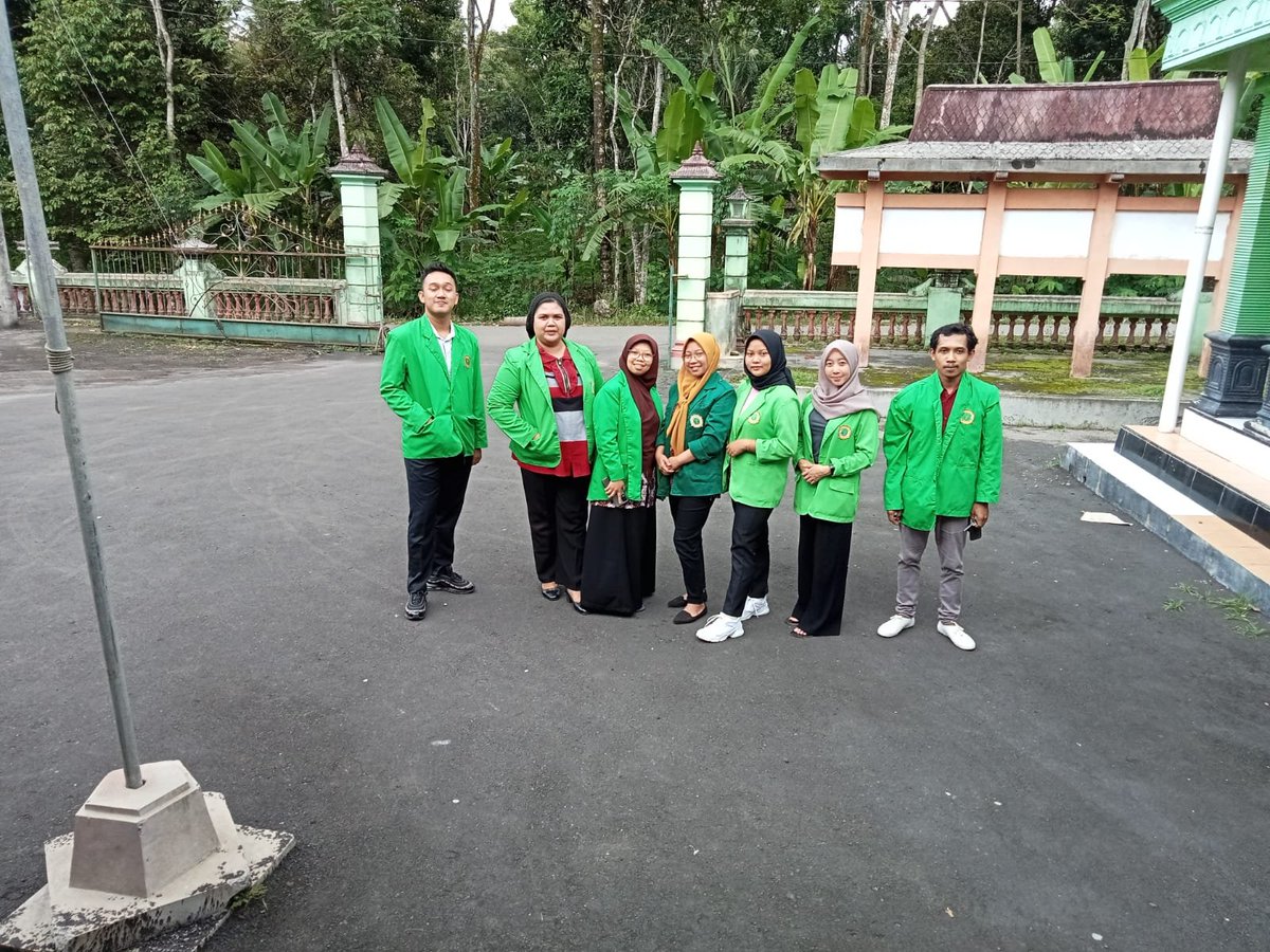 riyancaspier's tweet photo. Kenangan KKN S1 https://t.co/m6HFdDZ6U9