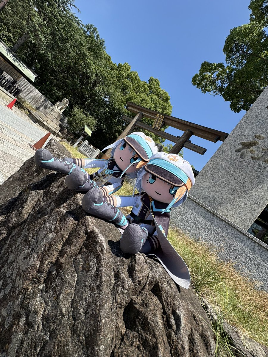shion_8a54cb's tweet photo. ラーメン食べて、大鳥神社に先が見通せるお守り買いに行って、涼んで、暑すぎて倒れたꉂ🤣 𐤔𐤔𐤔𐤔

夏最高٩(>ω<*)و🩵🧡
この空色が好きなんですにぃ🫶

#ラティオと一緒 https://t.co/RUPY0T1tKM