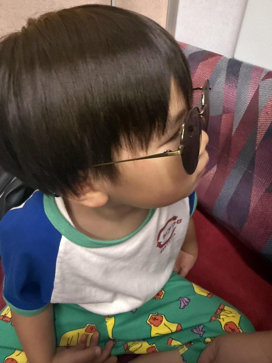 ankj2411's tweet photo. たまたま用事があって近くまで来たから写真撮るついでに下見して来たけど今日は野球があるのか人は居た✨
CDFの映像流れてきた時真っ先に反応したのは息子っちでしたw
モニターに集中して顔が楽しくなさそうだけどコムドット大好きで拝啓とコトダマ歌ってましたw
 #CDF2026
 #コムドット https://t.co/ksiaowqwwX