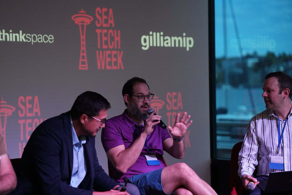 AGraylin's tweet photo. So glad I had a chance to participate in the #SeattleTechWeek between my travels. Two fun conversations on all things #AI with @natebjones, @mvanhorn, Subhadeep Chatterjee expertly moderated by @pchee @ShaunaCausey and John Kennedy! ๐ค
Thanks @thinkspace for such a cool venue! ๐