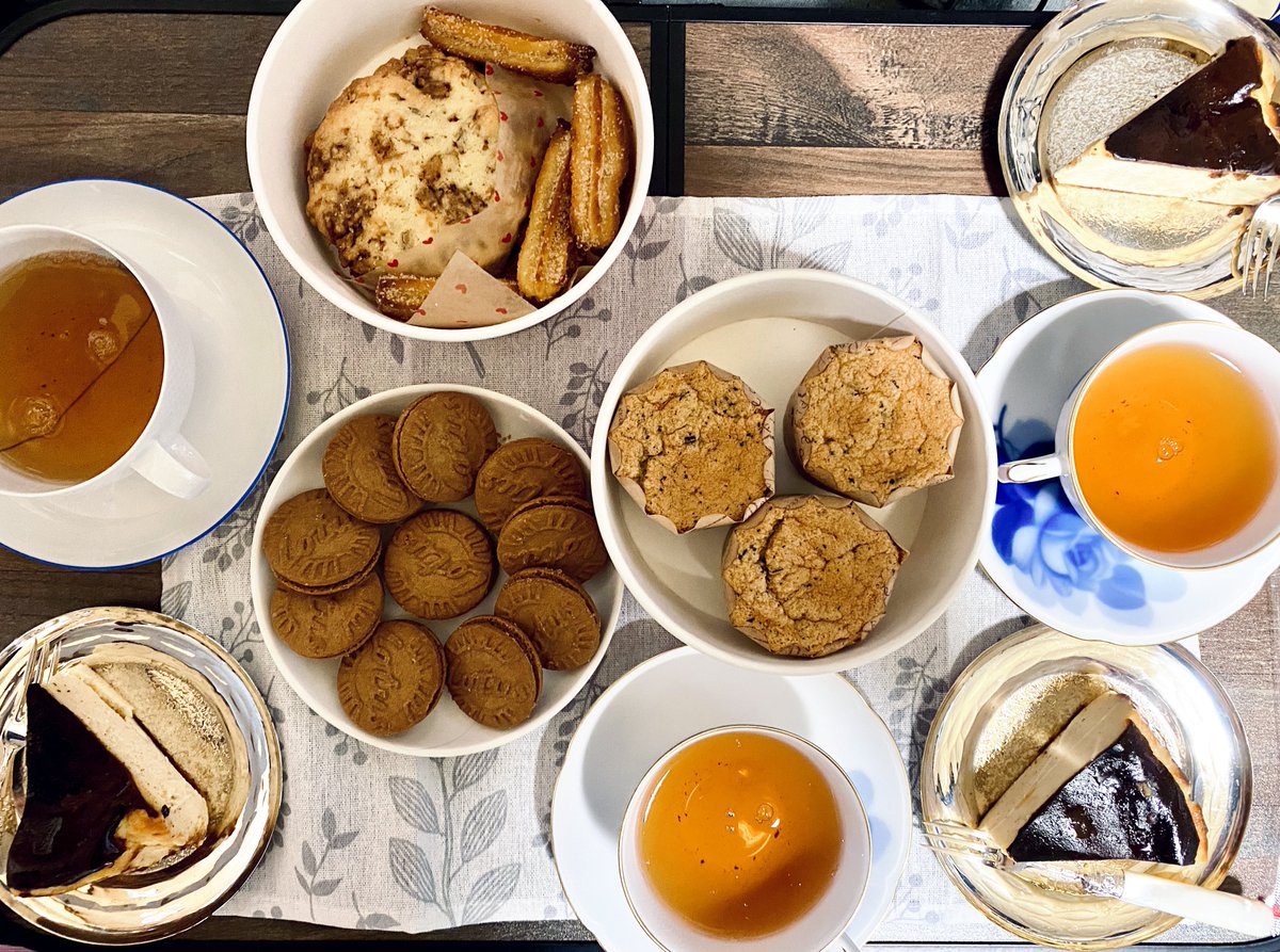 frqenc's tweet photo. 週末のお茶会パーティーの写真です☕️ https://t.co/gisWtVI8BY