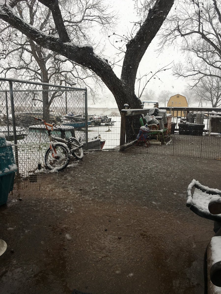 RealJacob2x's tweet photo. I forget I took these pictures bacc in 2021 when it snowed lot Texas that was crazy ❄️☃️ https://t.co/KzKiiMd2JM