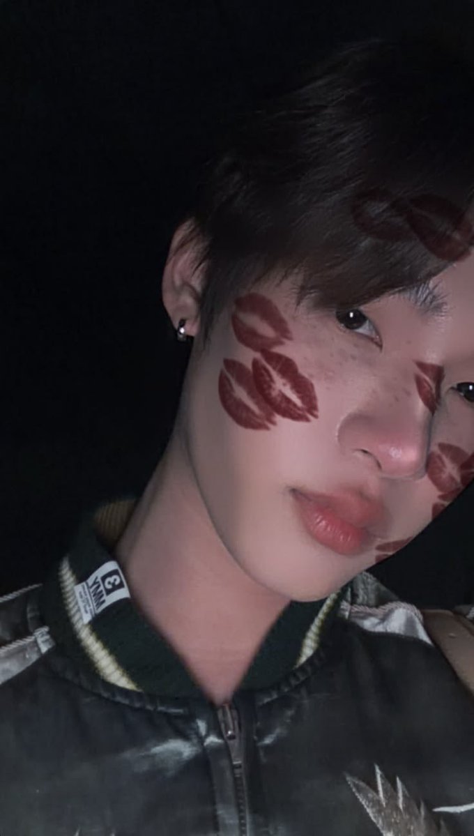 bunbunpopiah's tweet photo. His obsession with this filter needs to be studied I fear .. 😞 https://t.co/HzCTV3J6Ez