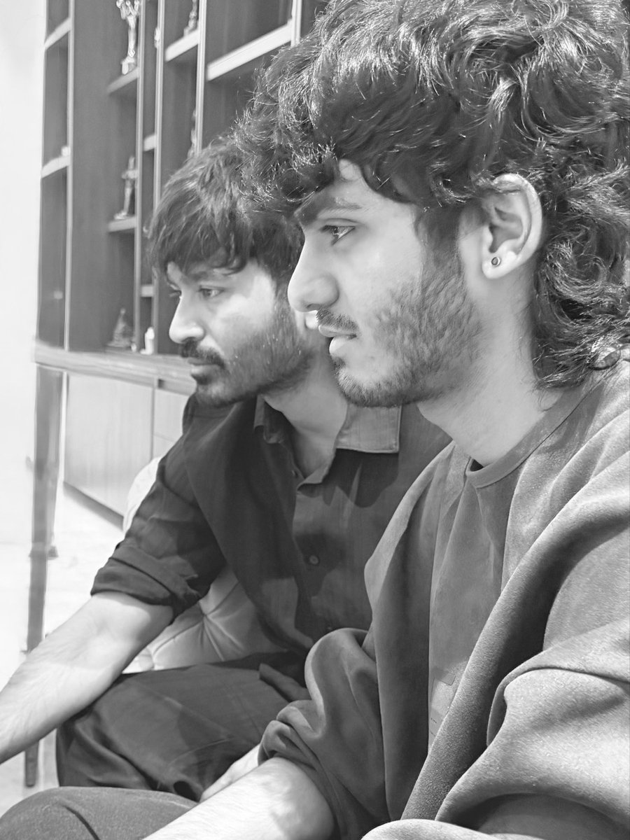 SaiAbhyankkar's tweet photo. Happy birthday dear @dhanushkraja anna ♥️ …. Excited maxx for today eve 

#alaakaaloova https://t.co/GX4YCIaNDI